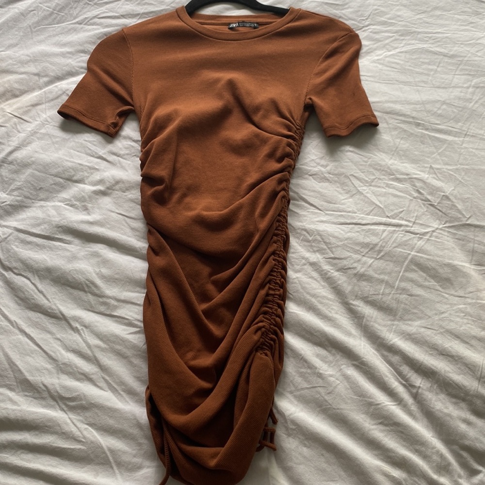 Zara Rust Ruched Dress - Picture 4 of 5